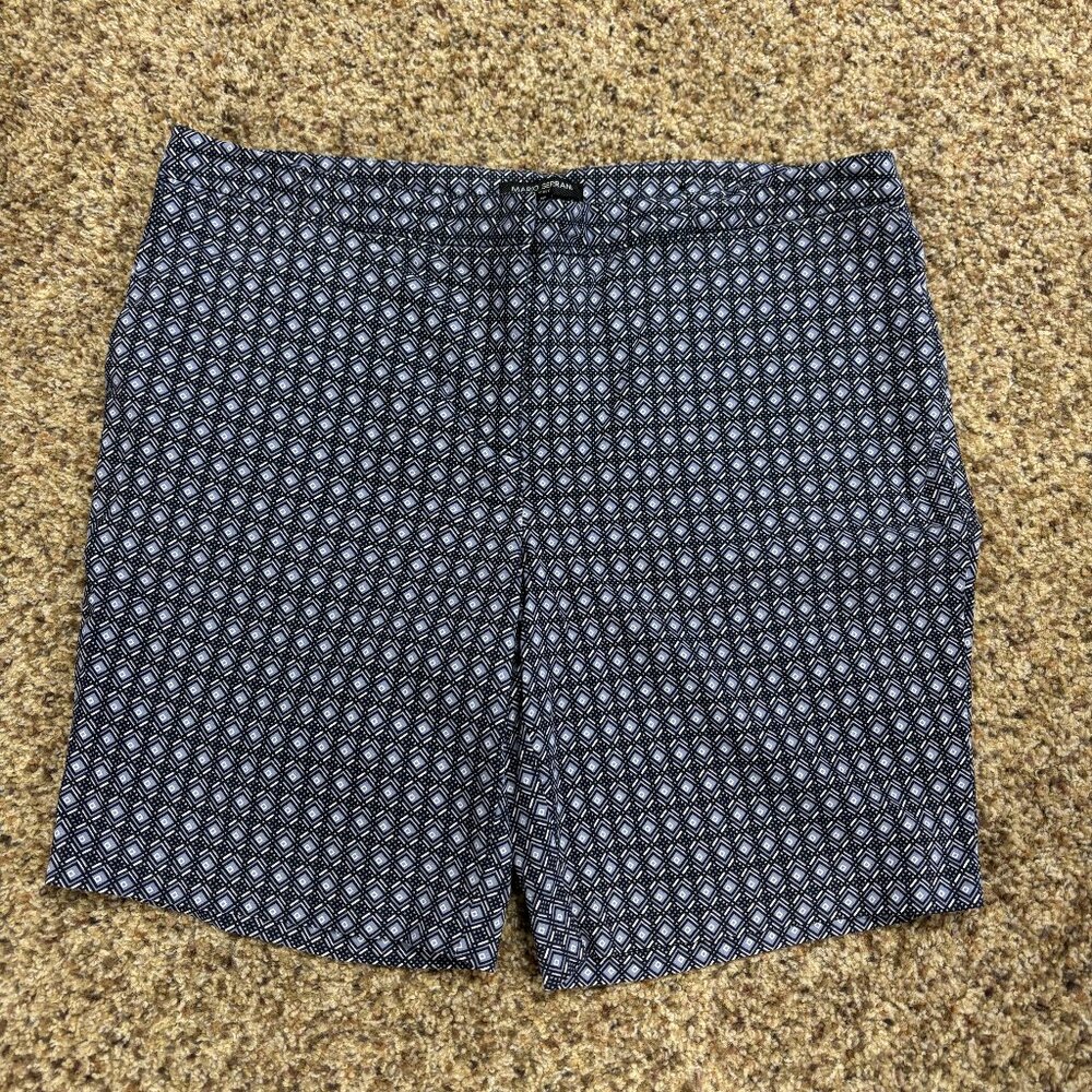 NWOT - Mario Serrani Italian Stretch Shorts - Women's Size 16 -  2181